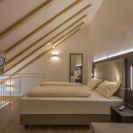 Hotel-jakobslust מלון